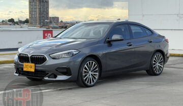 BMW 220i F44
